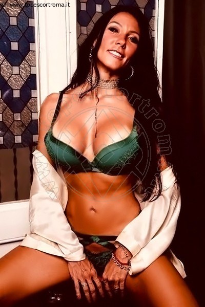 Foto Darcey  Annunci Escort Isernia 327 2719957